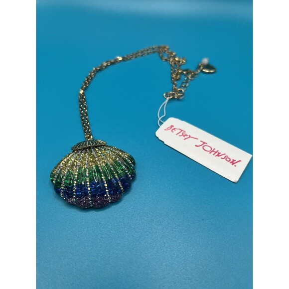 NWT Betsey Johnson Gold Tone Resin Glitter Rainbow Seashell Necklace - Picture 2 of 4